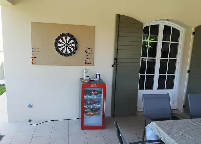Provencale Vila LʼArbresle
